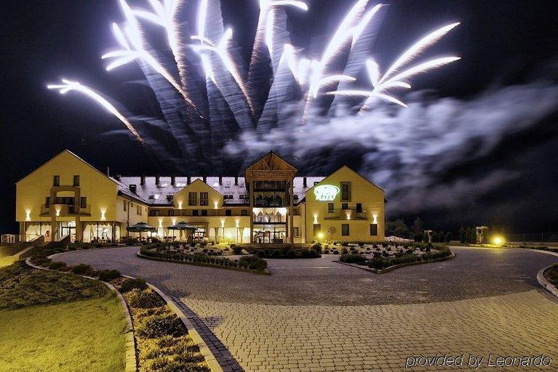 Hotel Fajkier クロチツェ エクステリア 写真