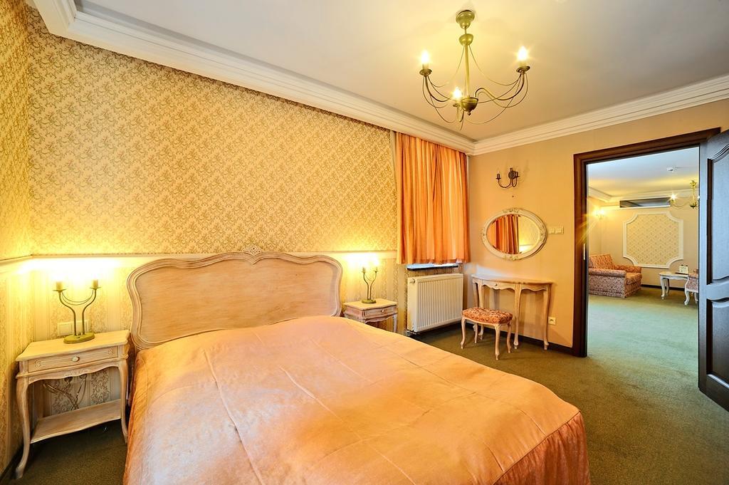 Hotel Fajkier クロチツェ エクステリア 写真